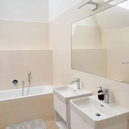 Grand Loft Apartment 110M2 Prague Exterior photo