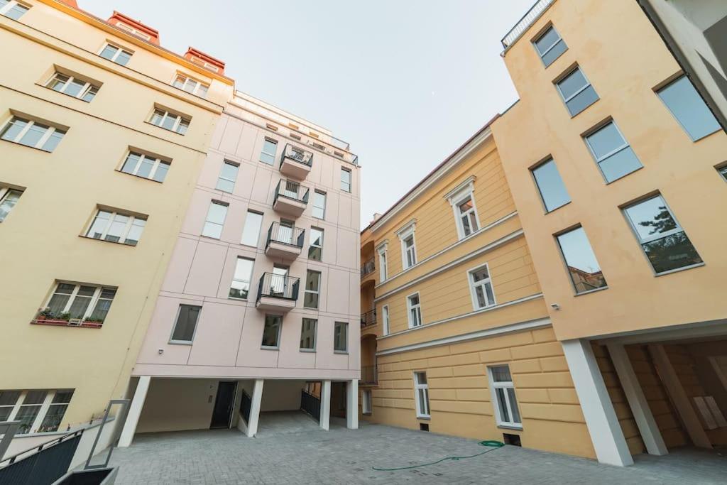 Grand Loft 110m2 Apartment Prague
